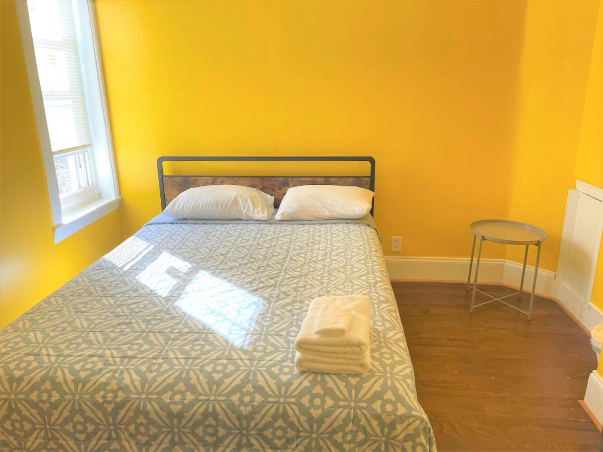 Retired Convenient In West Homestay